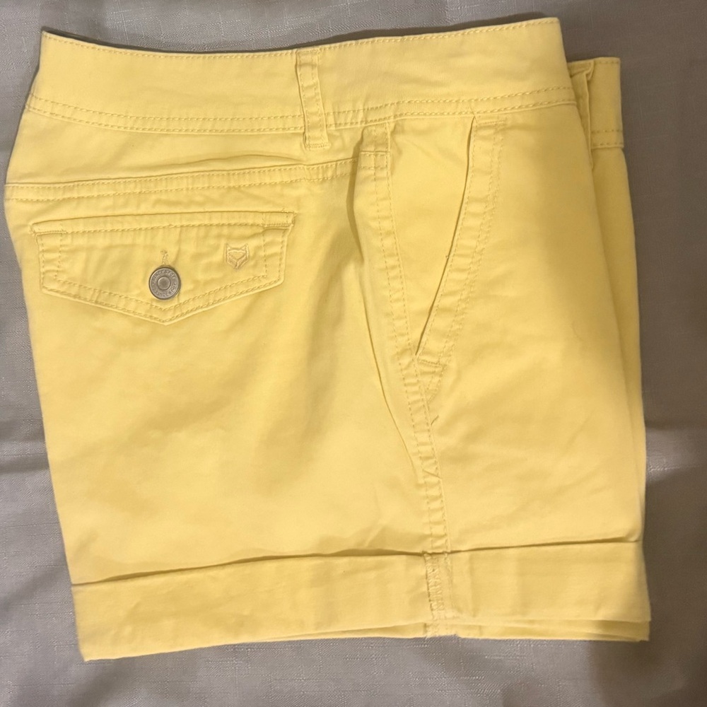 Prince & Fox Yellow Casual Shorts